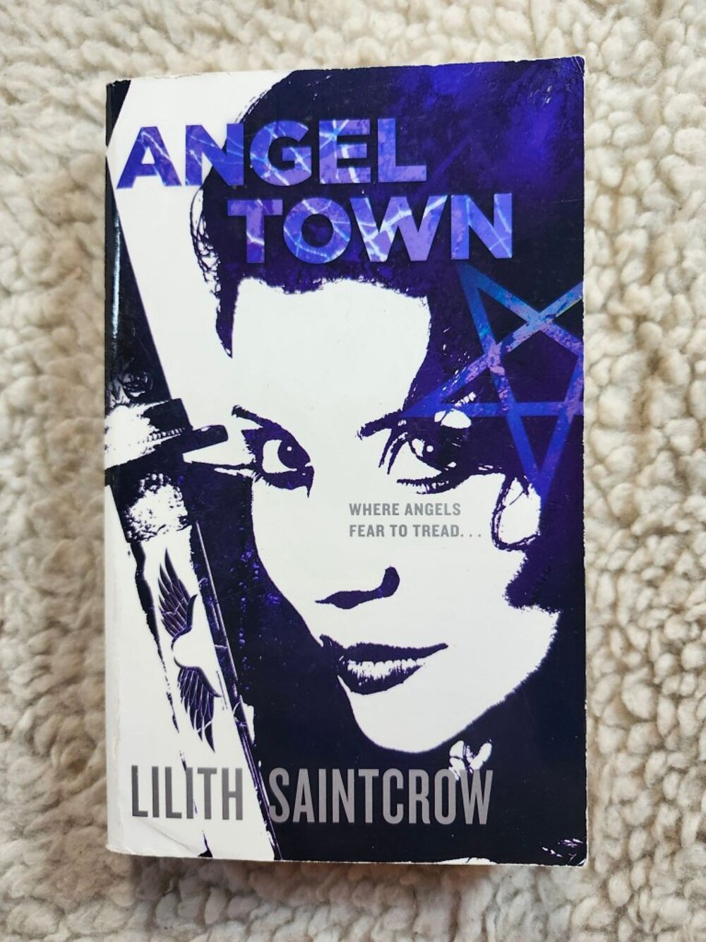 Lilith Saintcrow Angel Town Paperback 2011 Orbit Urban Fantasy Jill Kismet